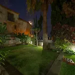 Casa Do Lido By An Island * Funchal (Madeira)